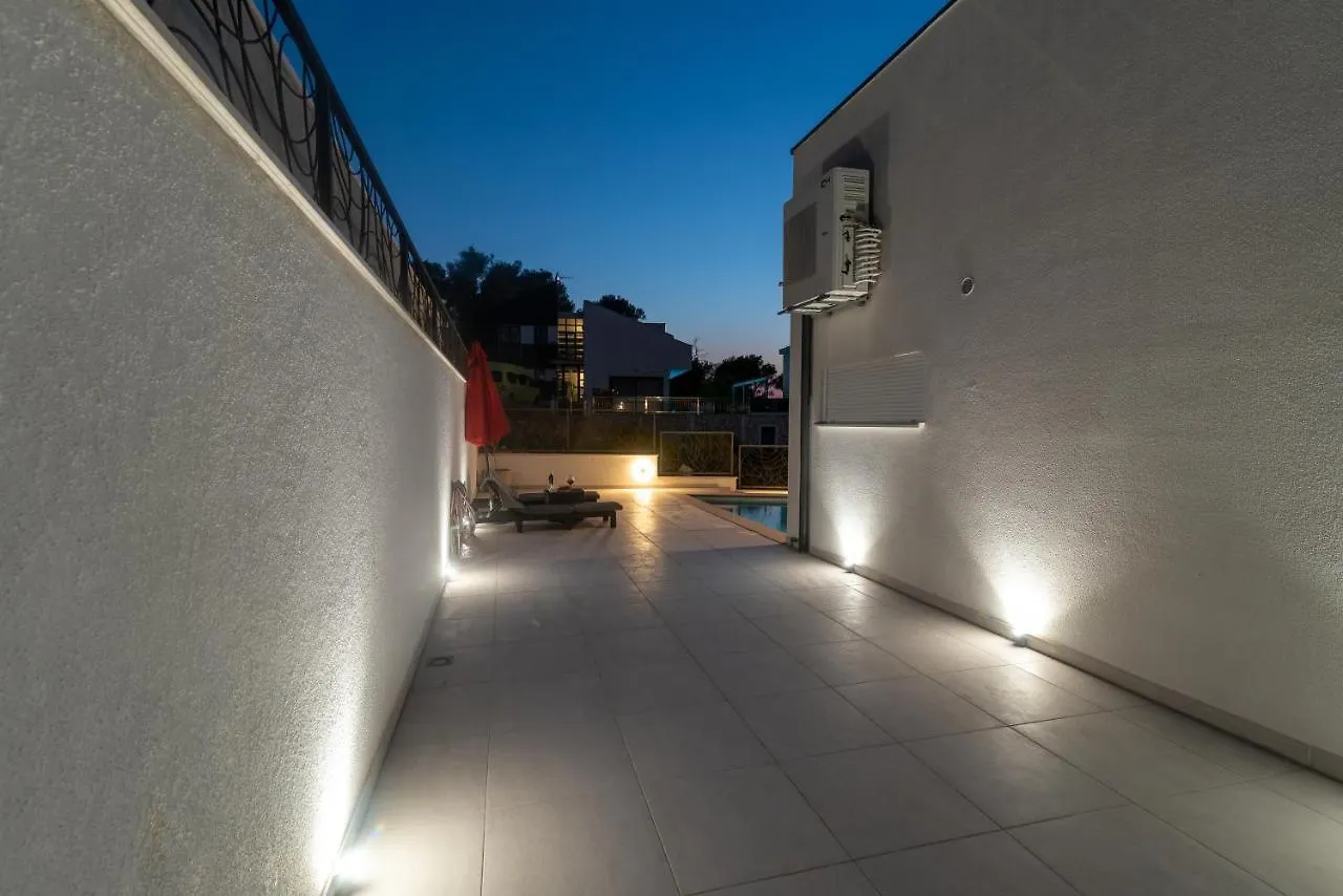 Villa Vila Uz More Okrug Gornji Croatia