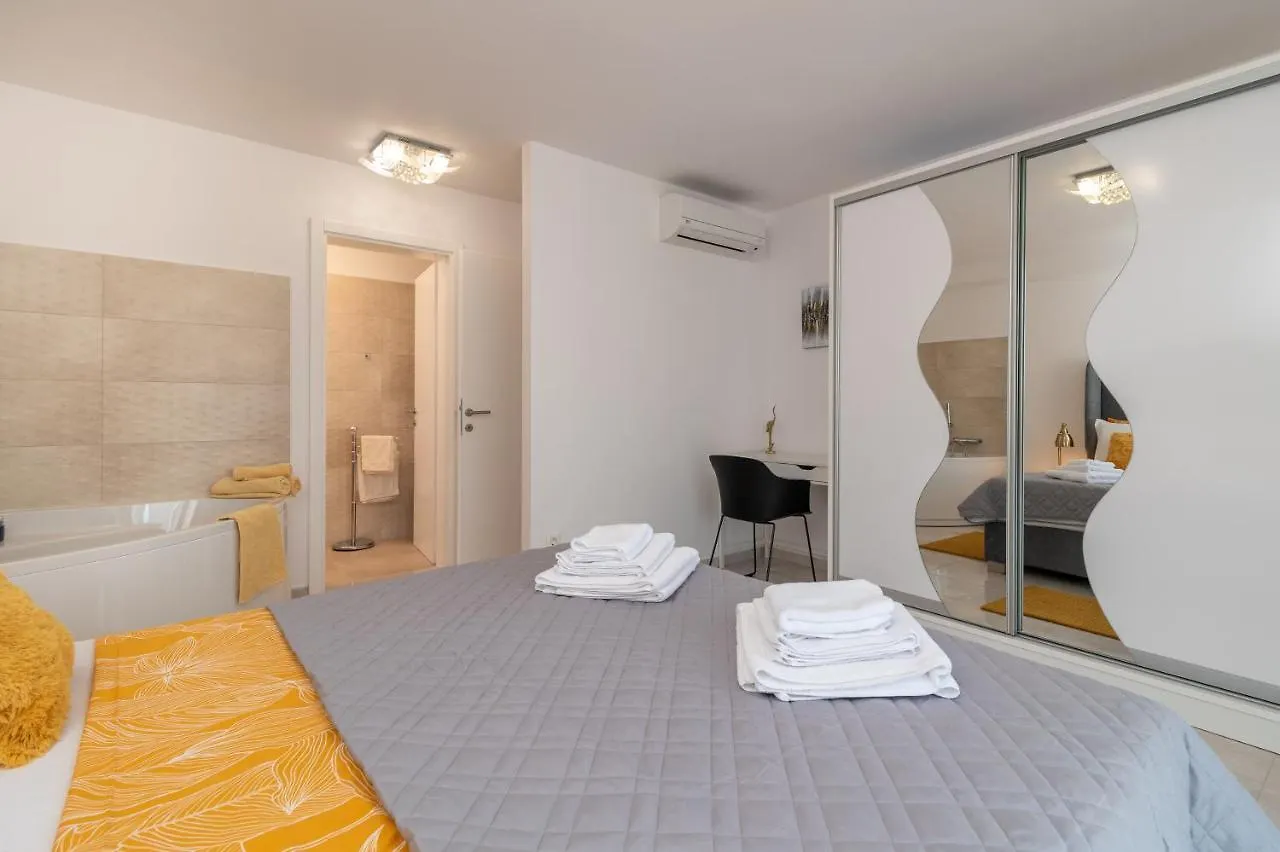Vila Uz More Okrug Gornji Villa