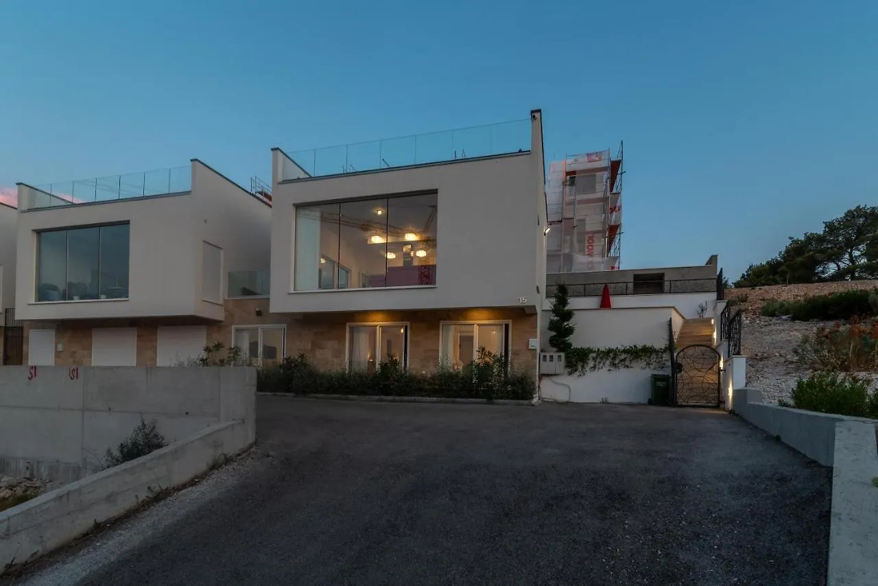 Vila Uz More Okrug Gornji